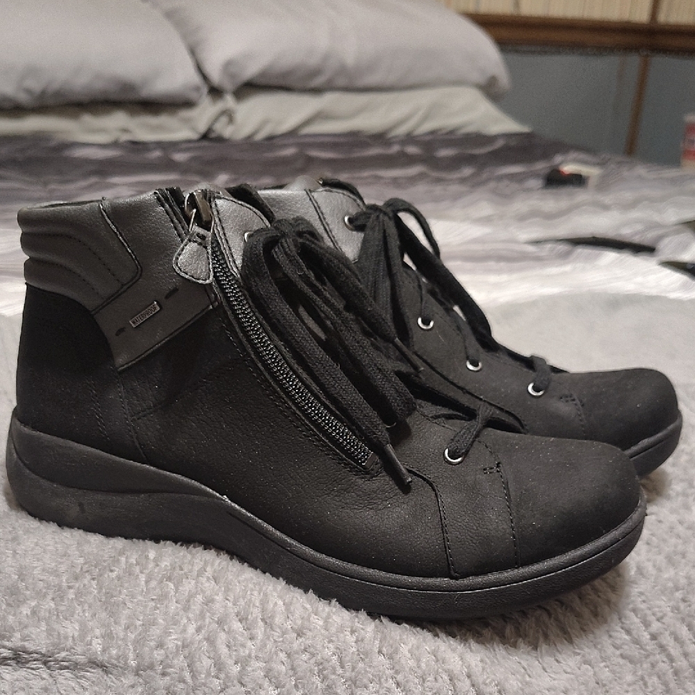 Black Ankle Boots with Zipper Detail